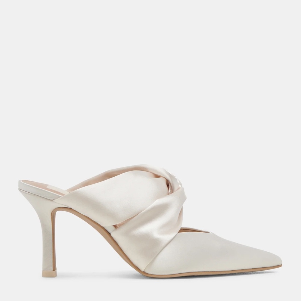 NEW Dolce Vita Kelsy Heels (Size 6) in Creme Satin